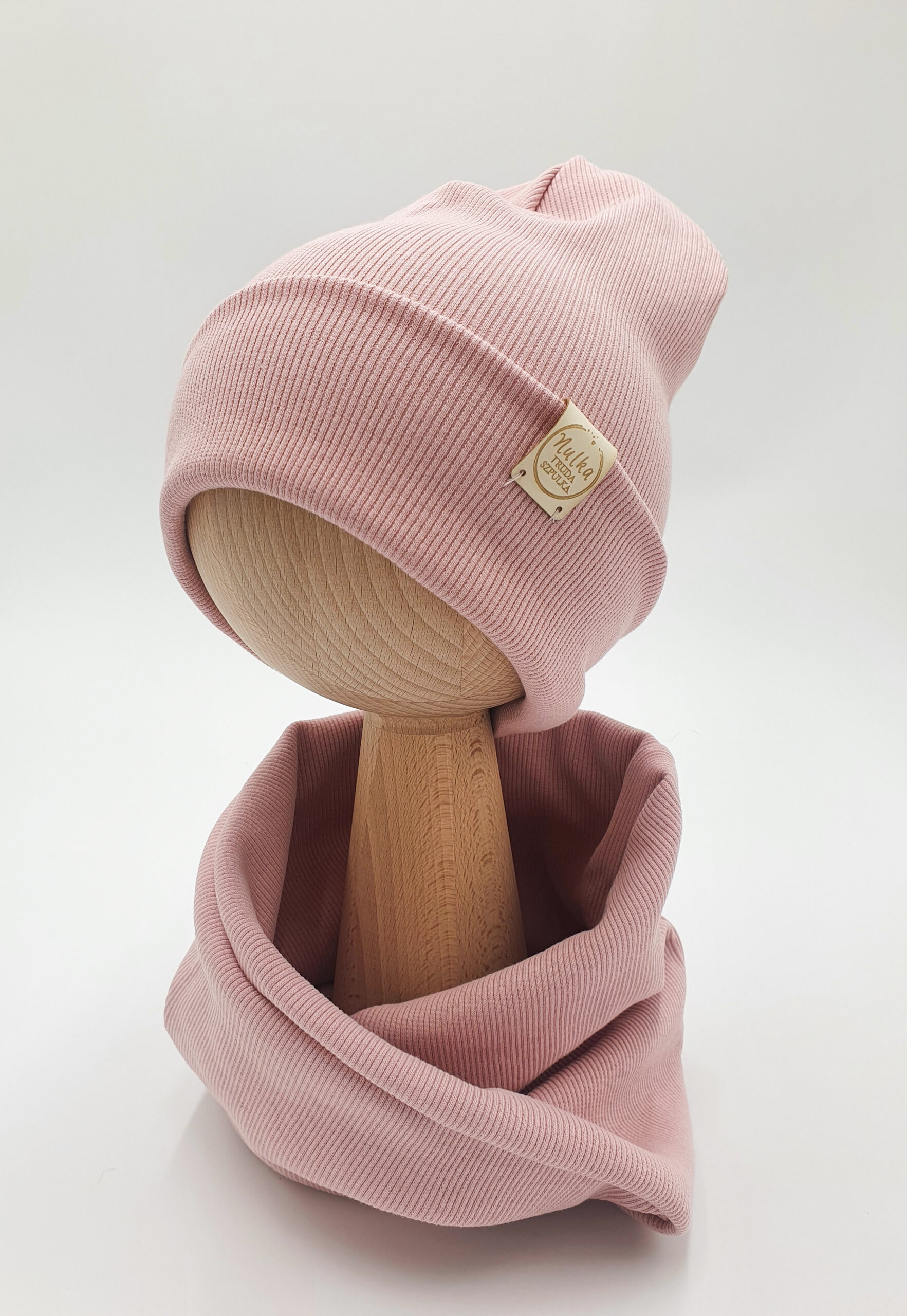 Czapka z kominem prążkowana dla dziewczynki pastelowy róż