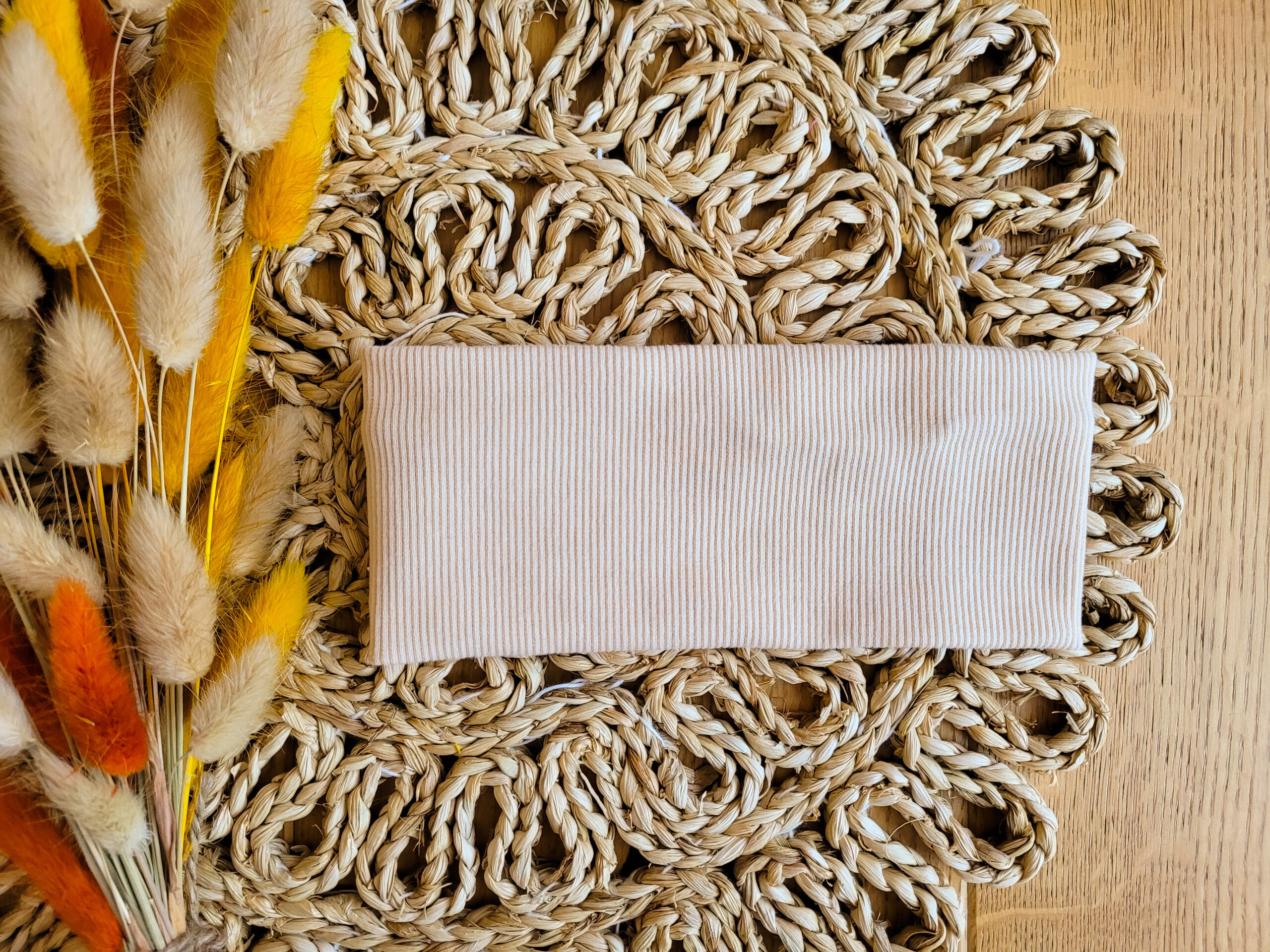 Opaska klasyczna prążkowana kremowa