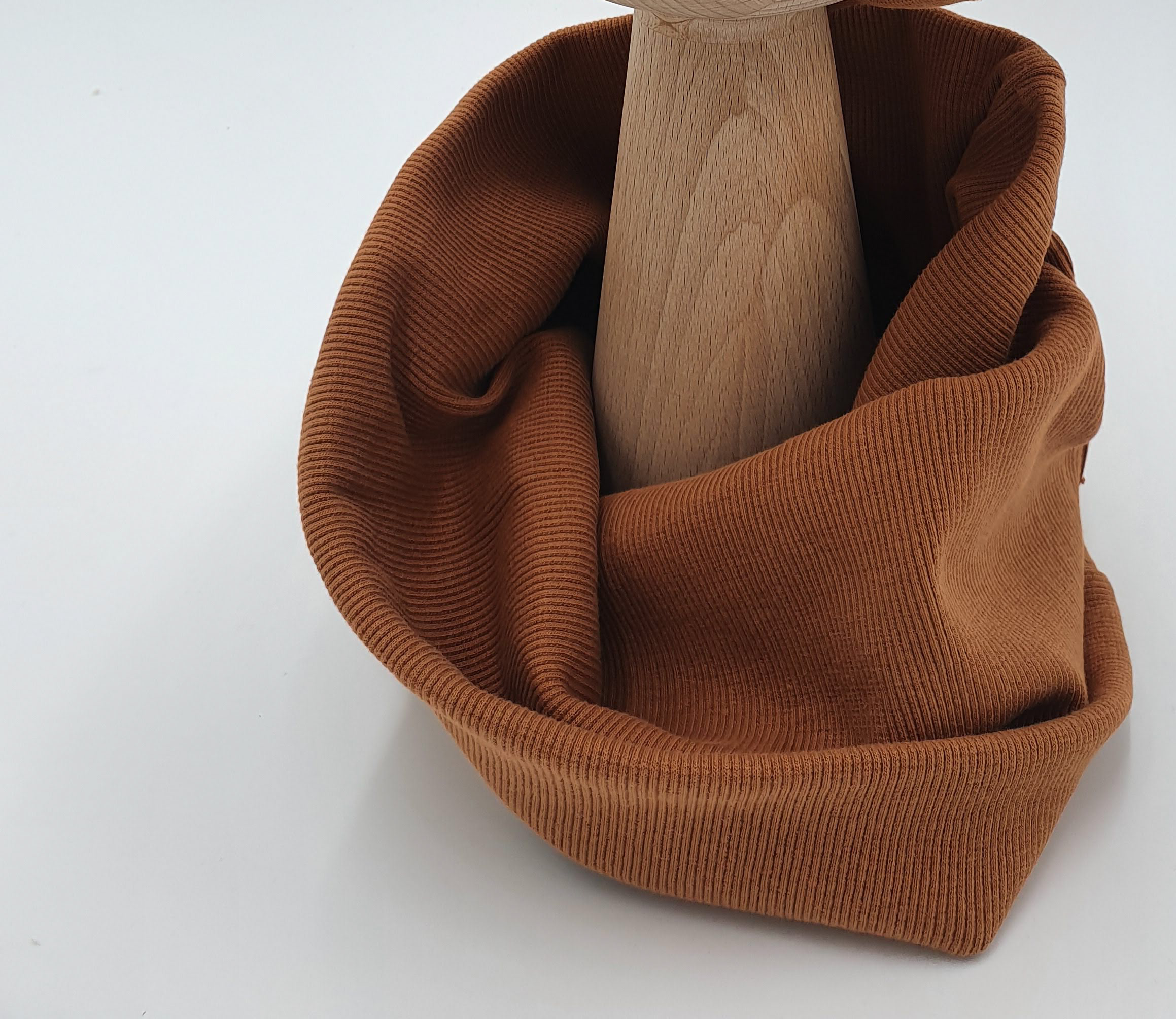 Komin prążkowany cynamon