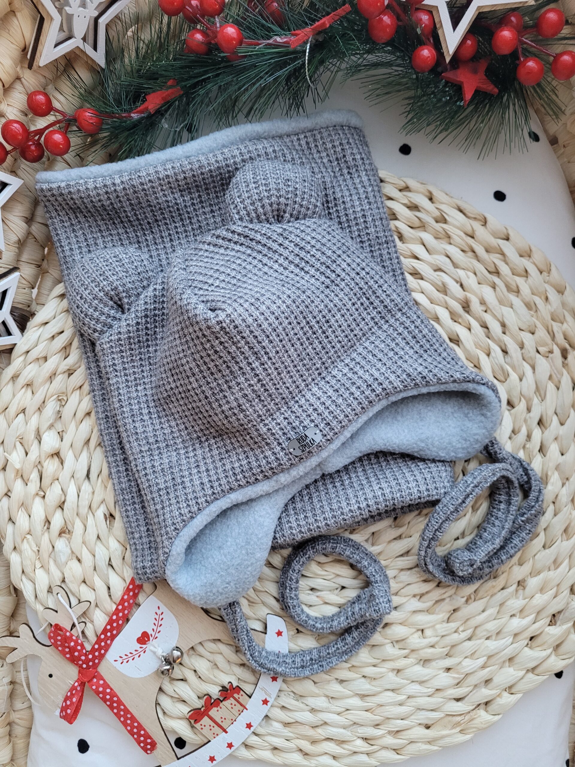 Komplet zimowy wiązanay z misiowymi uszkami szary melanż ciemny