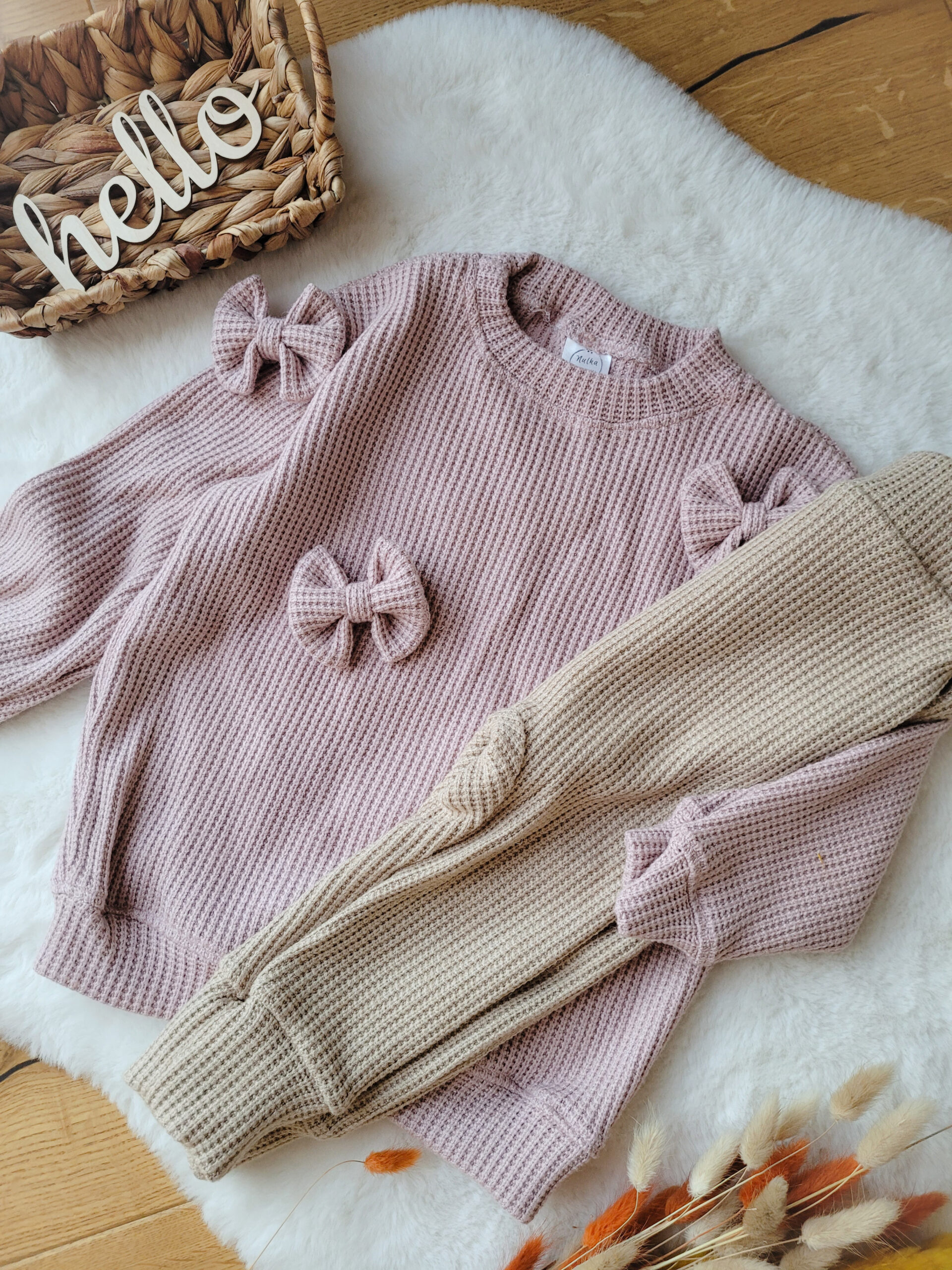 Komplet dla dziewczynki z kokardkami brudny roż beż