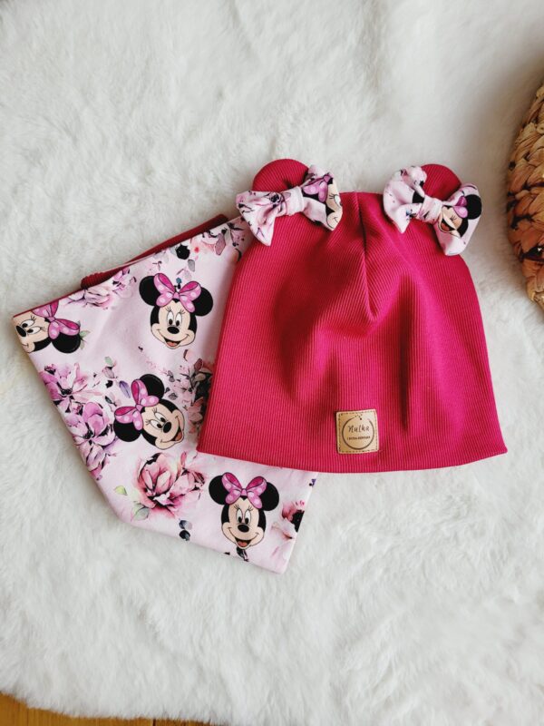 Czapka prosta prążkowana dla dziewczynki Minnie malina Czapka prosta prążkowana dla dziewczynki Minnie malina