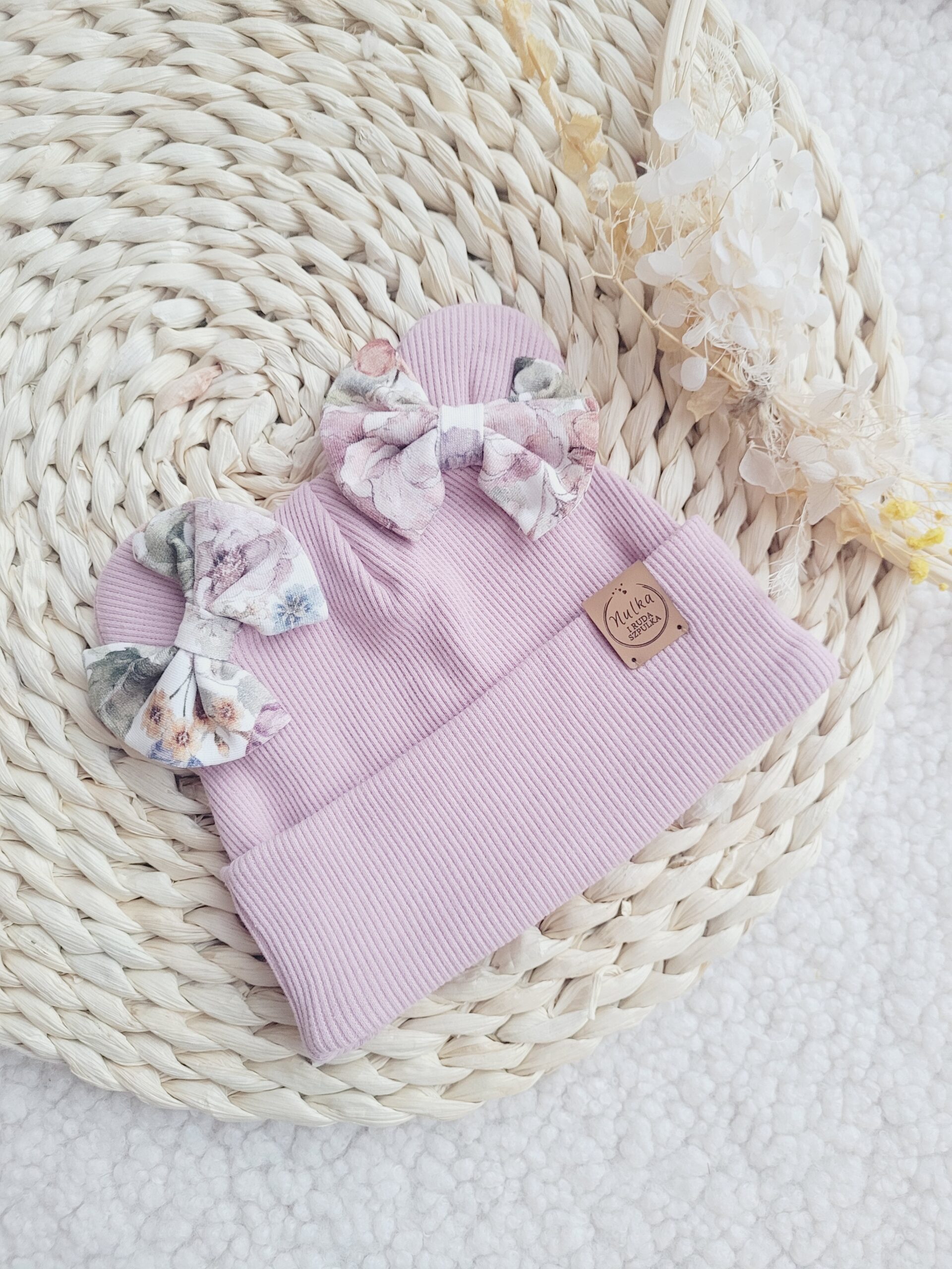 Czapka dla dziewczynki z kokardkami Purple garden pastelowy róż