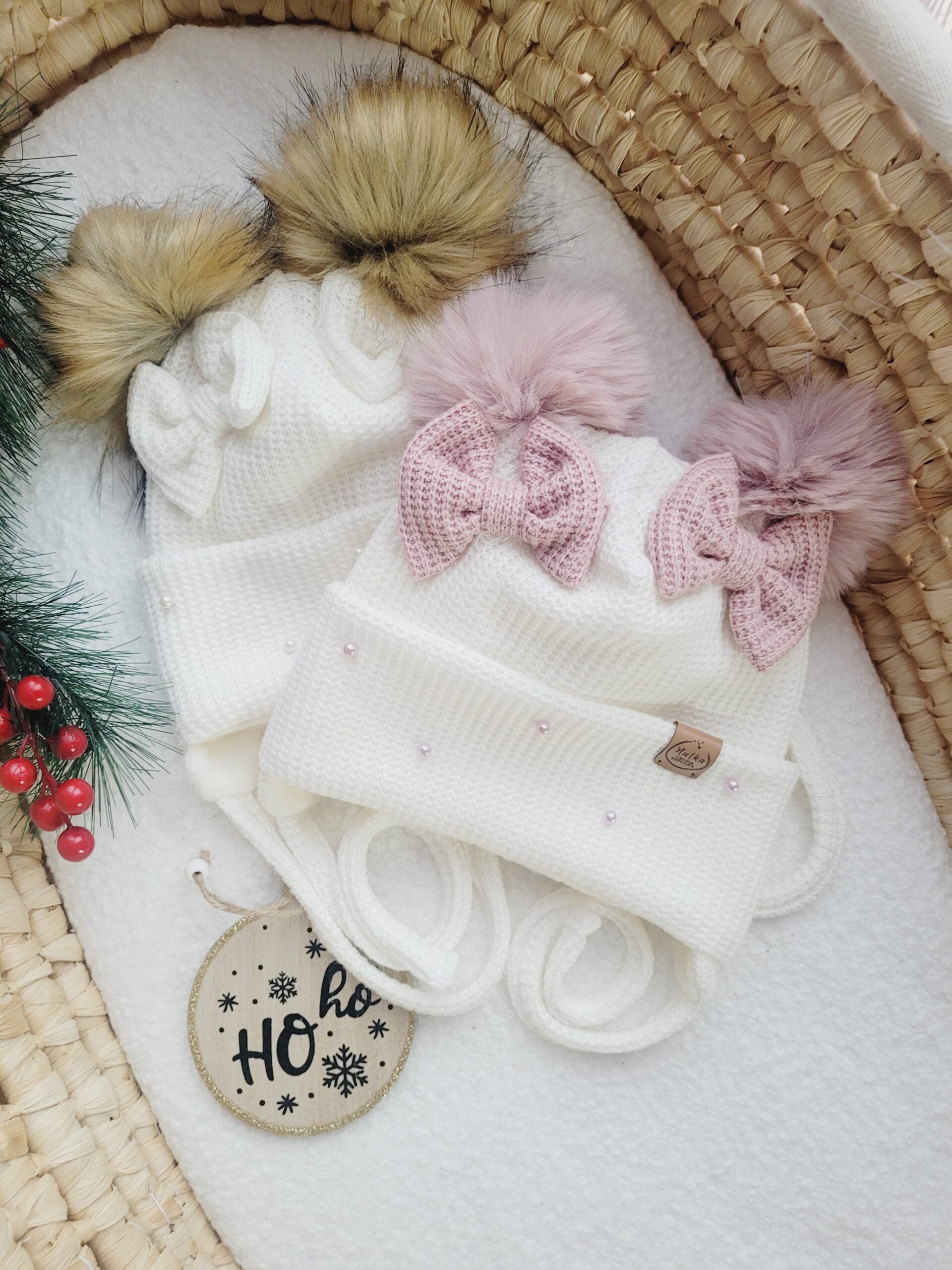 Czapki zimowe dla dziewczynki ecru