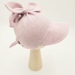 Chusta wiązana z daszkiem i kokardką brudny róż