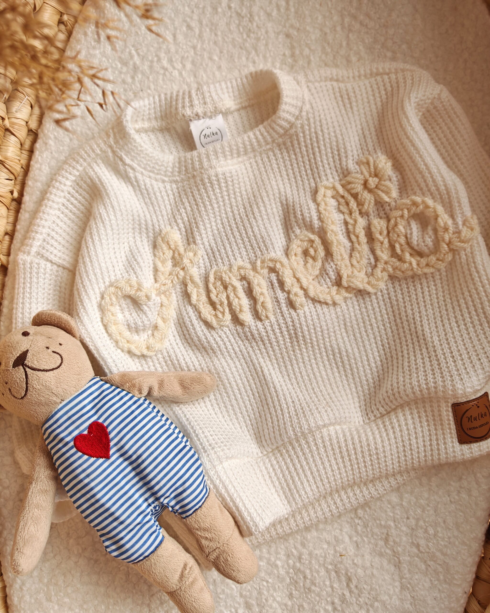 Sweterek z imieniem Amelia ecru