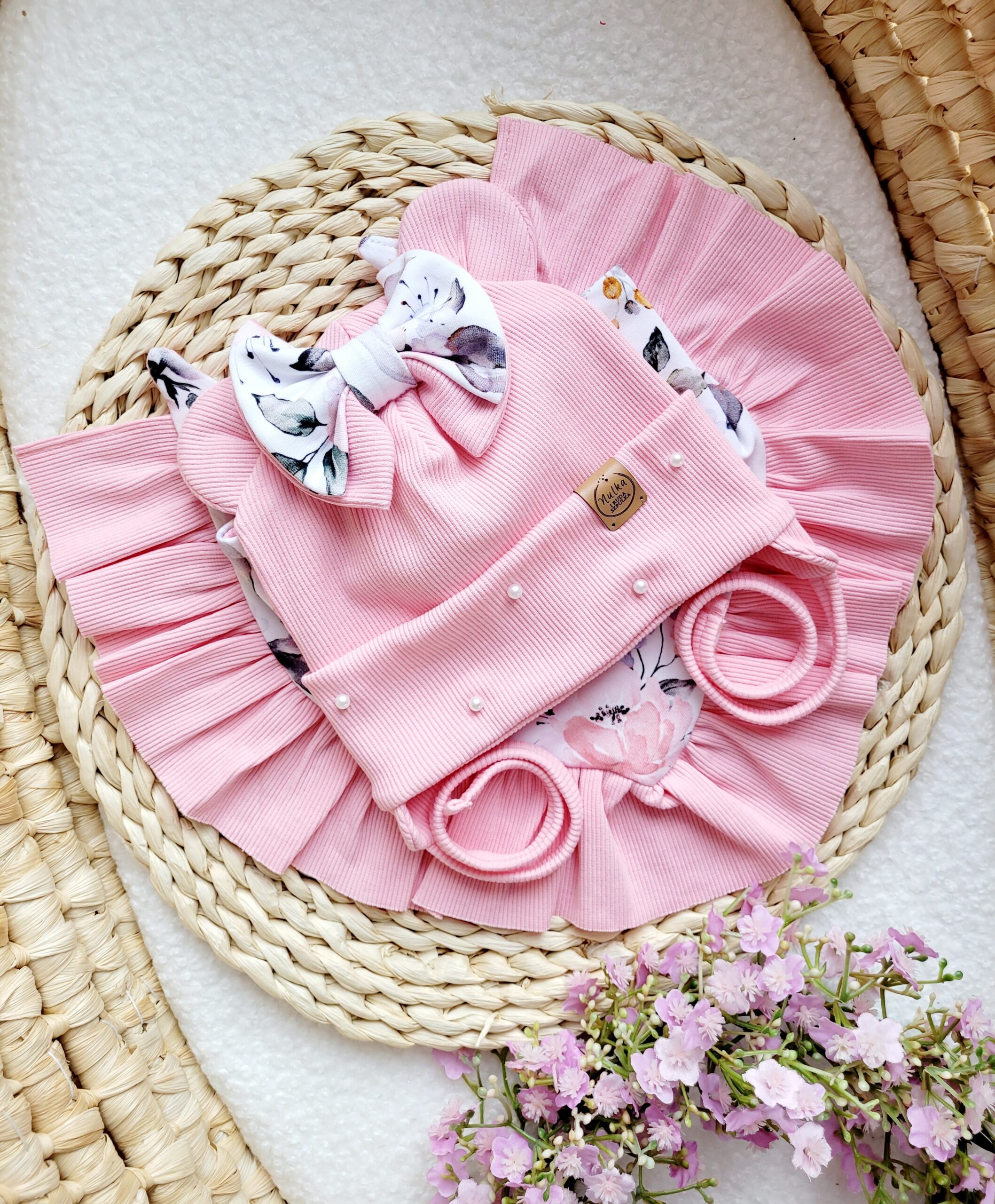 Komplet dla dziewczynki Pastelowe róże perełki różowy