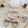 Czapka zimowa beż dla dziewczynki pompon wanilia
