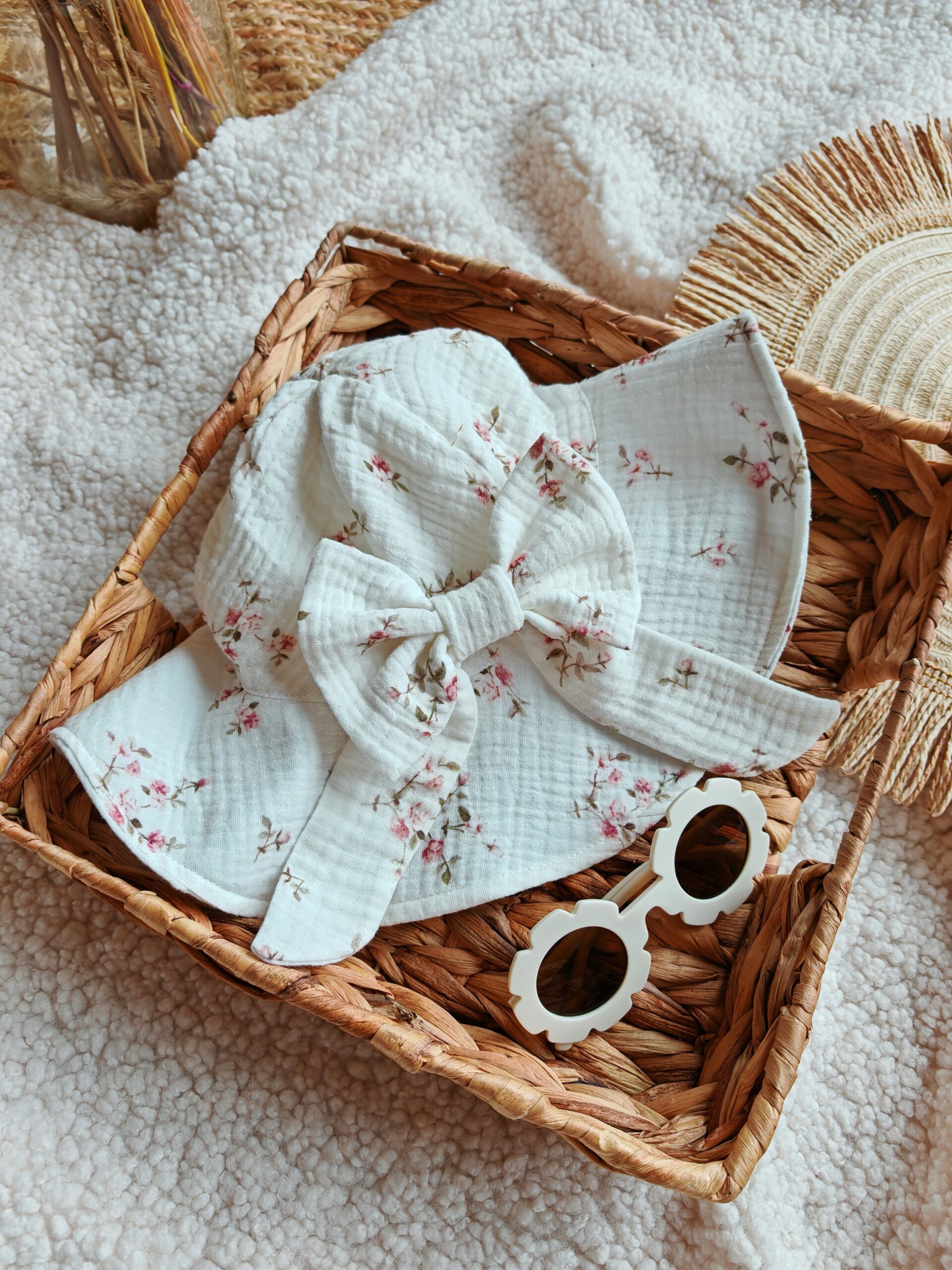 Kapelusz dla dziewczynki z kokardą Różyczki ecru