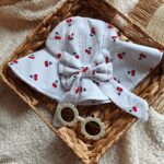 Kapelusz muślinowy dla dziewczynki wisienki