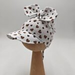 Muślinowa chustka dla dziewczynki beżowe serduszka