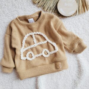 Sweterek dla dziecka z autkiem - kolory do wyboru