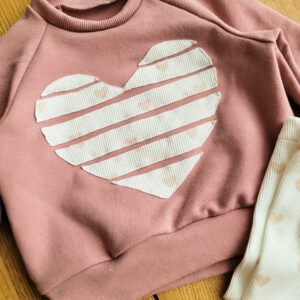 Bluza dla dziewczynki z Serduszkiem - kolory