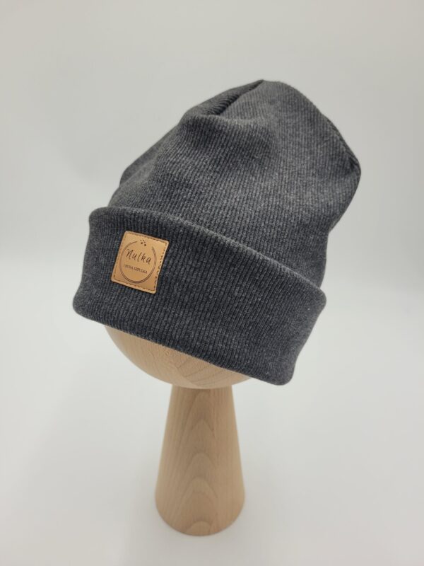 Czapka-prazkowana-dziecieca-antracyt-scaled-1.jpg