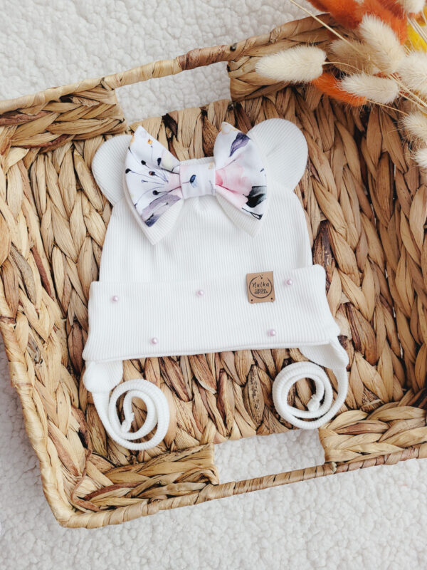 Czapka-wiazana-dla-dziewczynki-z-misiowymi-uszkami-i-kokarda-Pastelowe-roze-perelki-ecru-scaled-1.jpg Czapka-wiazana-dla-dziewczynki-z-misiowymi-uszkami-i-kokarda-Pastelowe-roze-perelki-ecru-scaled-1.jpg