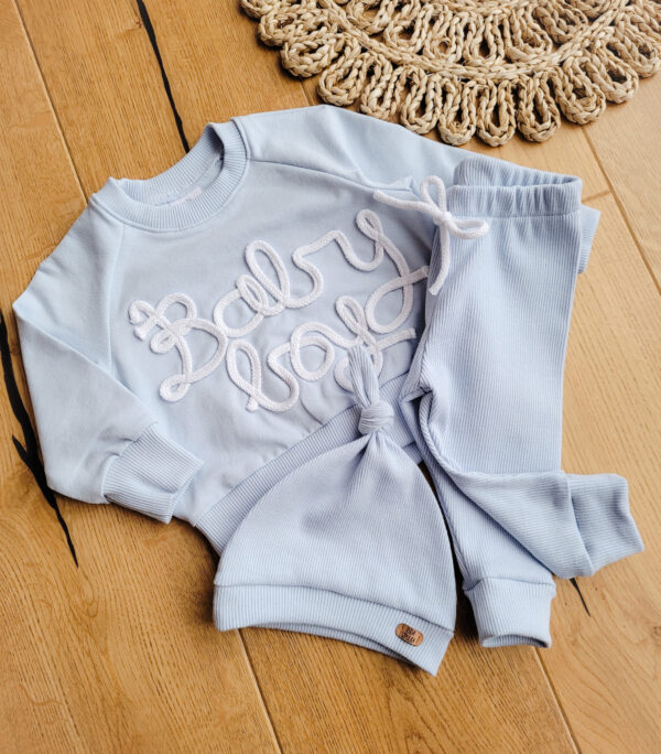 Komplet-dzieciecy-baby-blue-Baby-Boy-1-scaled-1.jpg Komplet-dzieciecy-baby-blue-Baby-Boy-1-scaled-1.jpg