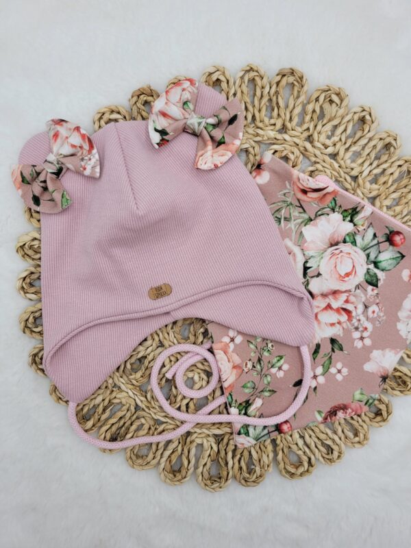 Komplet-wiazany-malowane-roze-roz-pastelowy-scaled-1.jpg