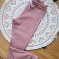 Legginsy-prazkowane-dla-dziewczynki-brudny-roz-scaled-1.jpg