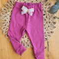 Legginsy-prazkowane-dla-dziewczynki-wrzosowy-roz-1-scaled-1.jpg