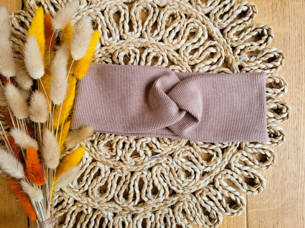 Opaska-przeplatana-prazkowana-ciemny-bez-scaled-1.jpg Opaska-przeplatana-prazkowana-ciemny-bez-scaled-1.jpg