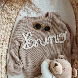 Sweterek dla dziecka z imieniem lub dowolnym napisem - kolory do wyboru