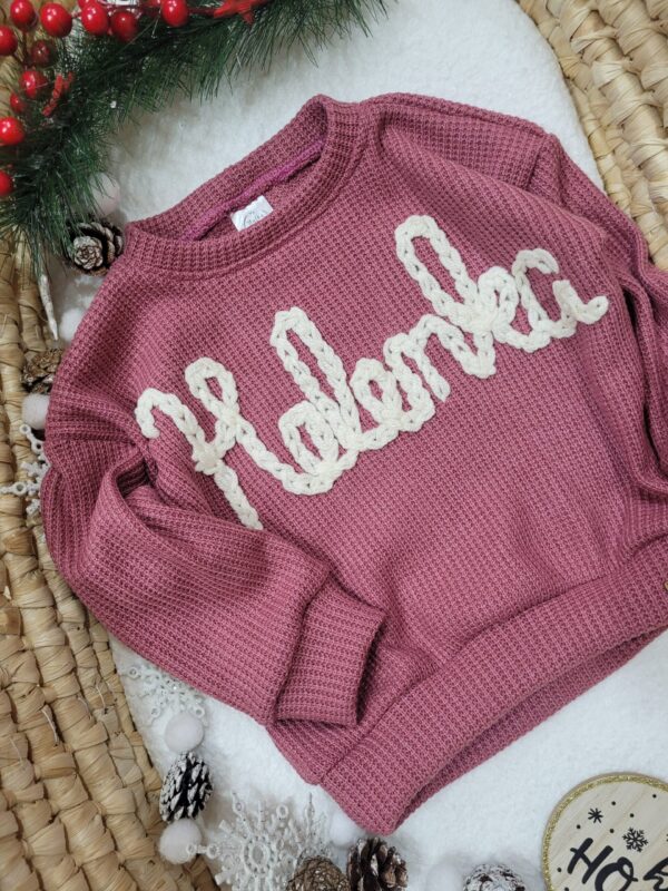 Sweterek-z-napisem-Helenka-wrzosowy-roz-scaled-1.jpg Sweterek-z-napisem-Helenka-wrzosowy-roz-scaled-1.jpg