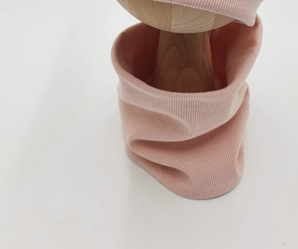 komin-prazek-roz-pudrowy.jpg komin-prazek-roz-pudrowy.jpg