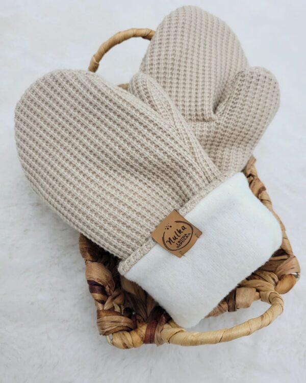 rekawiczki-jasny-bez.jpg rekawiczki-jasny-bez.jpg